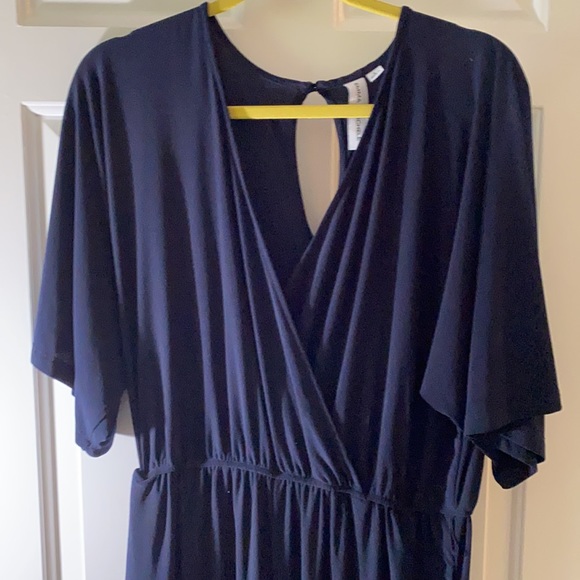 Navy blue v-neck pant romper - Picture 2 of 5